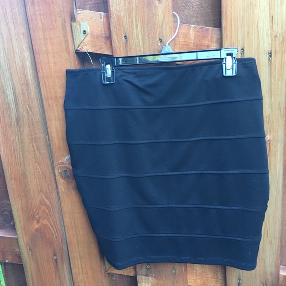 Forever 21 - 1X skirt - Picture 2 of 10